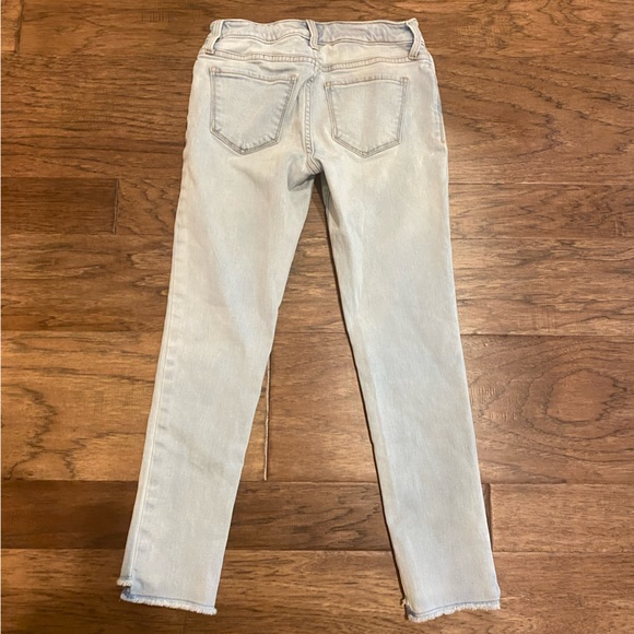 Jeans - Picture 2 of 4